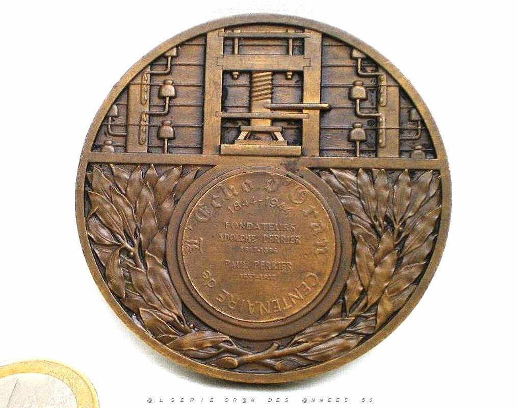 MEDAILLES D AFN 101 CENTENAIRE DE L ECHO D ORAN 1844 1944   (2).jpg